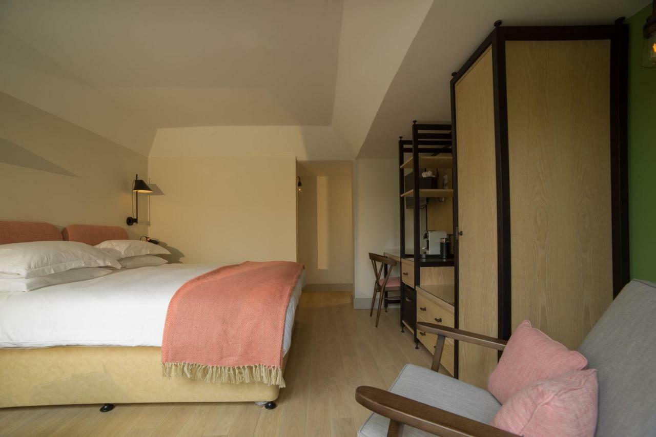 Deluxe Double Room,779174334:JPEG